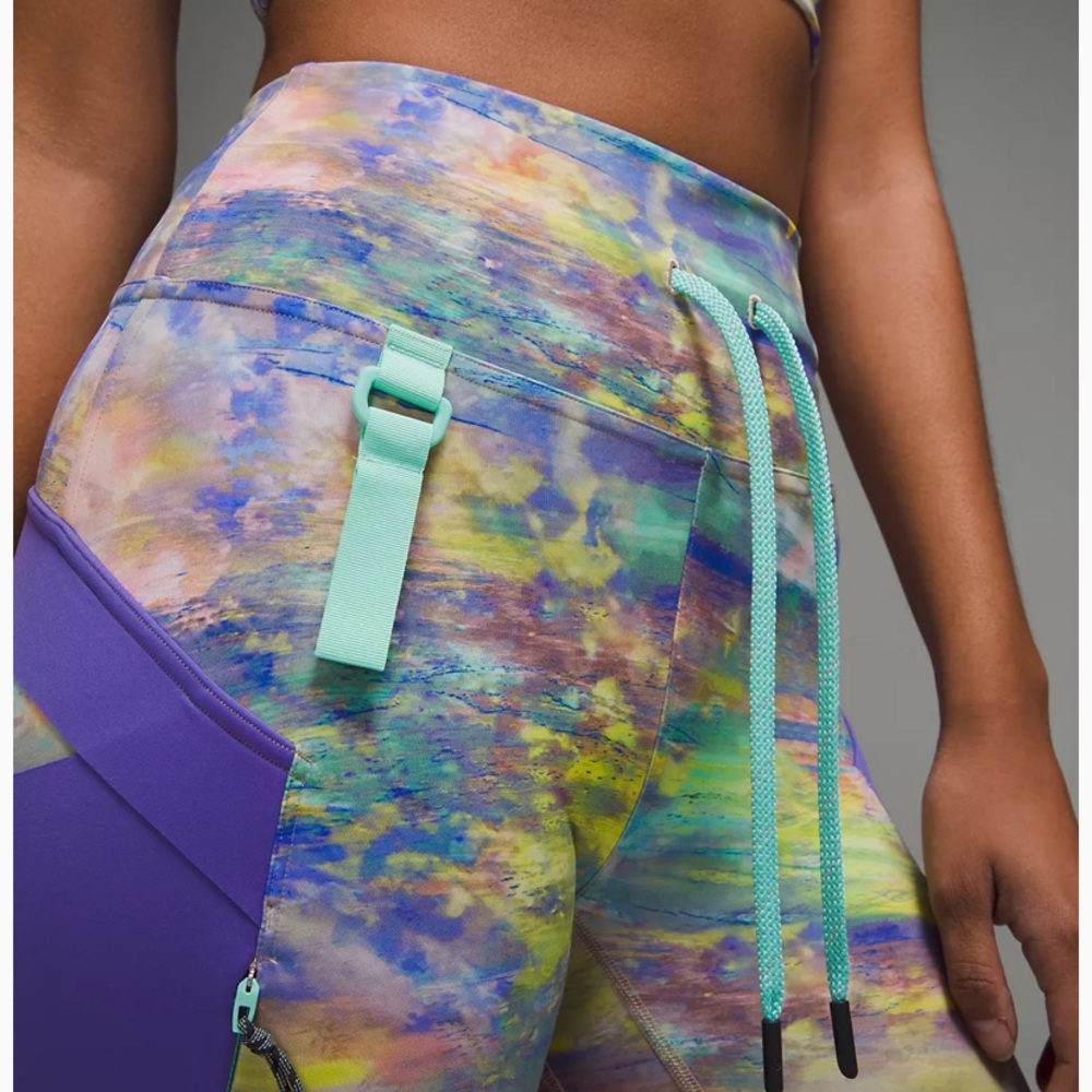 😍NWTs Lululemon Cargo Super-High-Rise Hiking Tight 25" - Picture 7 of 9